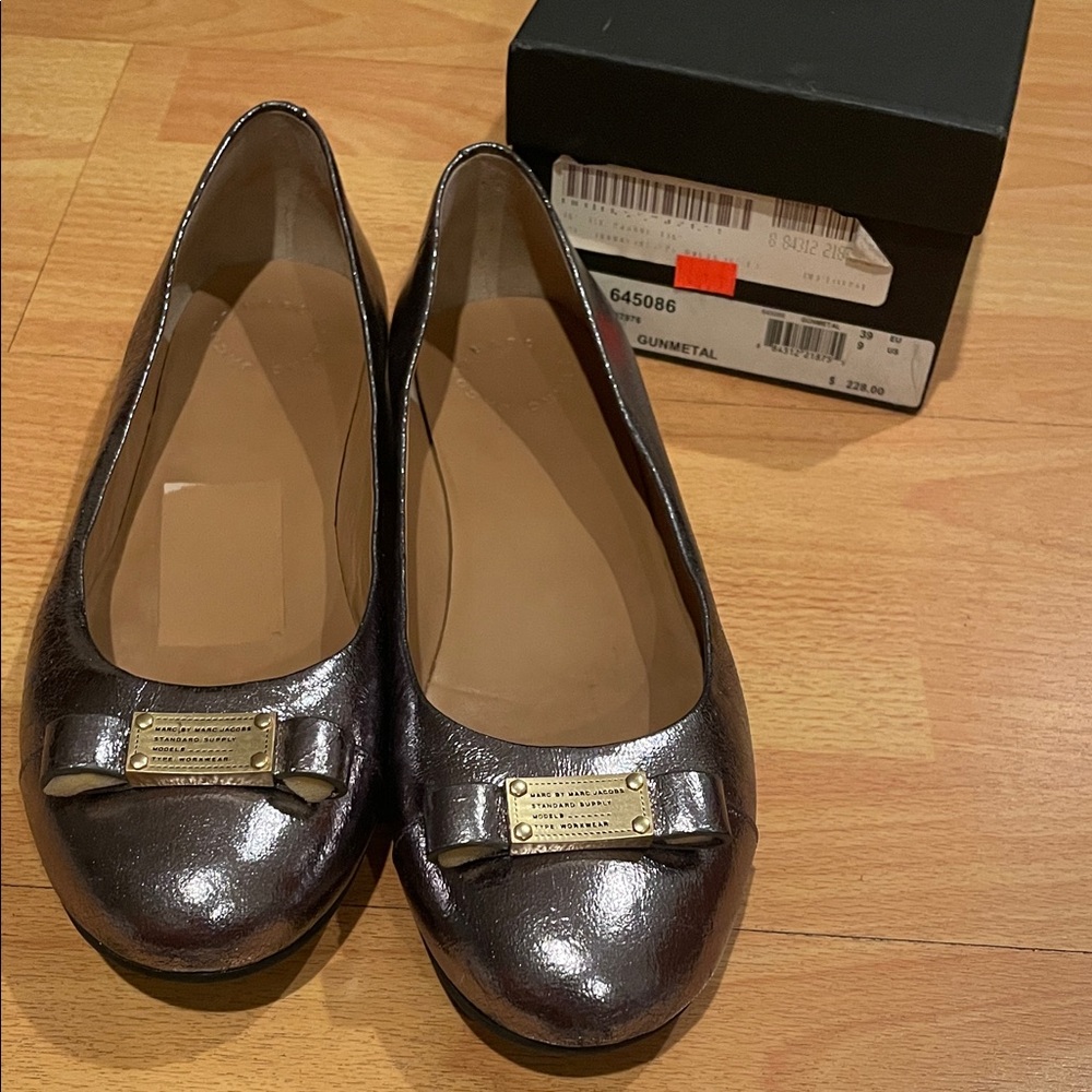 LIKE NEW Elegant Gunmetal Ballet Flats MARC BY MARC JACOBS